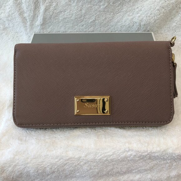 NWOT TR Large Women's Continental Custom Graved Wallet with Box - Picture 2 of 12